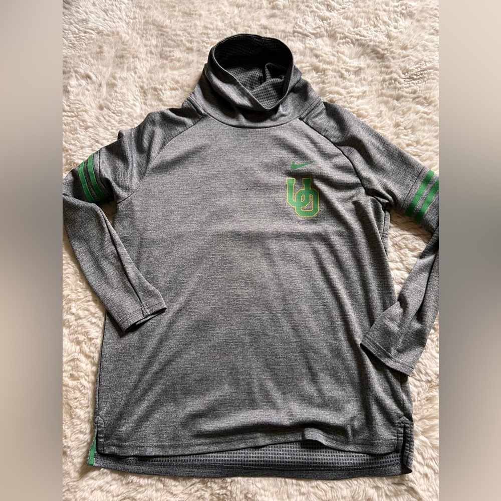 Nike Women’s Oregon Ducks Long Sleeve Pullover